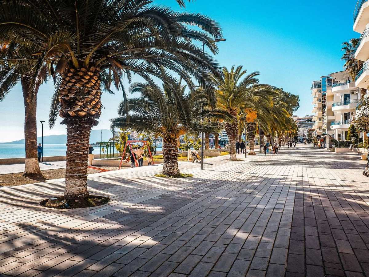 Sarandë promenade